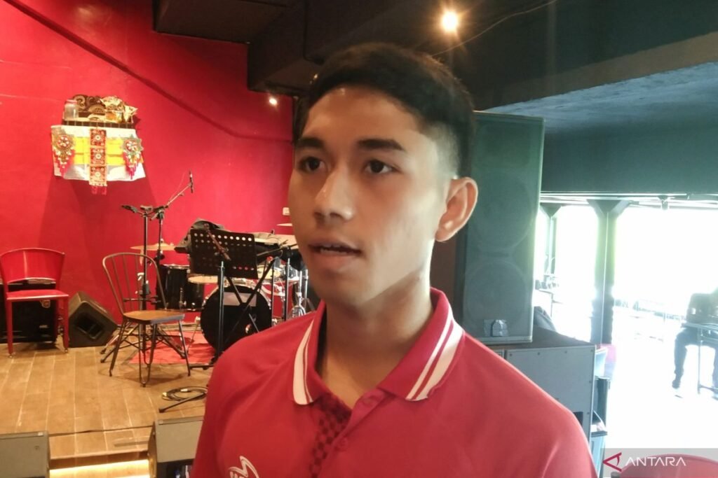 Berikut adalah beberapa alternatif judul untuk "Pemain muda Bali United Made Tito jalani tes pemulihan terakhir":

1. "Made Tito Dari Bali United Siap Jalani Tes Pemulihan Terakhir"
2. "Pemain Muda Bali United, Made Tito, Masuki Tahap Akhir Pemulihan"
3. "Made Tito, Bintang Muda Bali United, Melalui Tes Pemulihan Terakhir"
4. "Tes Pemulihan Terakhir Siap Dilalui Made Tito dari Bali United"
5. "Kembalinya Made Tito: Pemain Muda Bali United Jalani Ujian Pemulihan"

Silakan pilih salah satu atau sesuaikan sesuai kebutuhan!